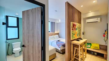 The Triplex - Deluxe Triple Room | Bathroom