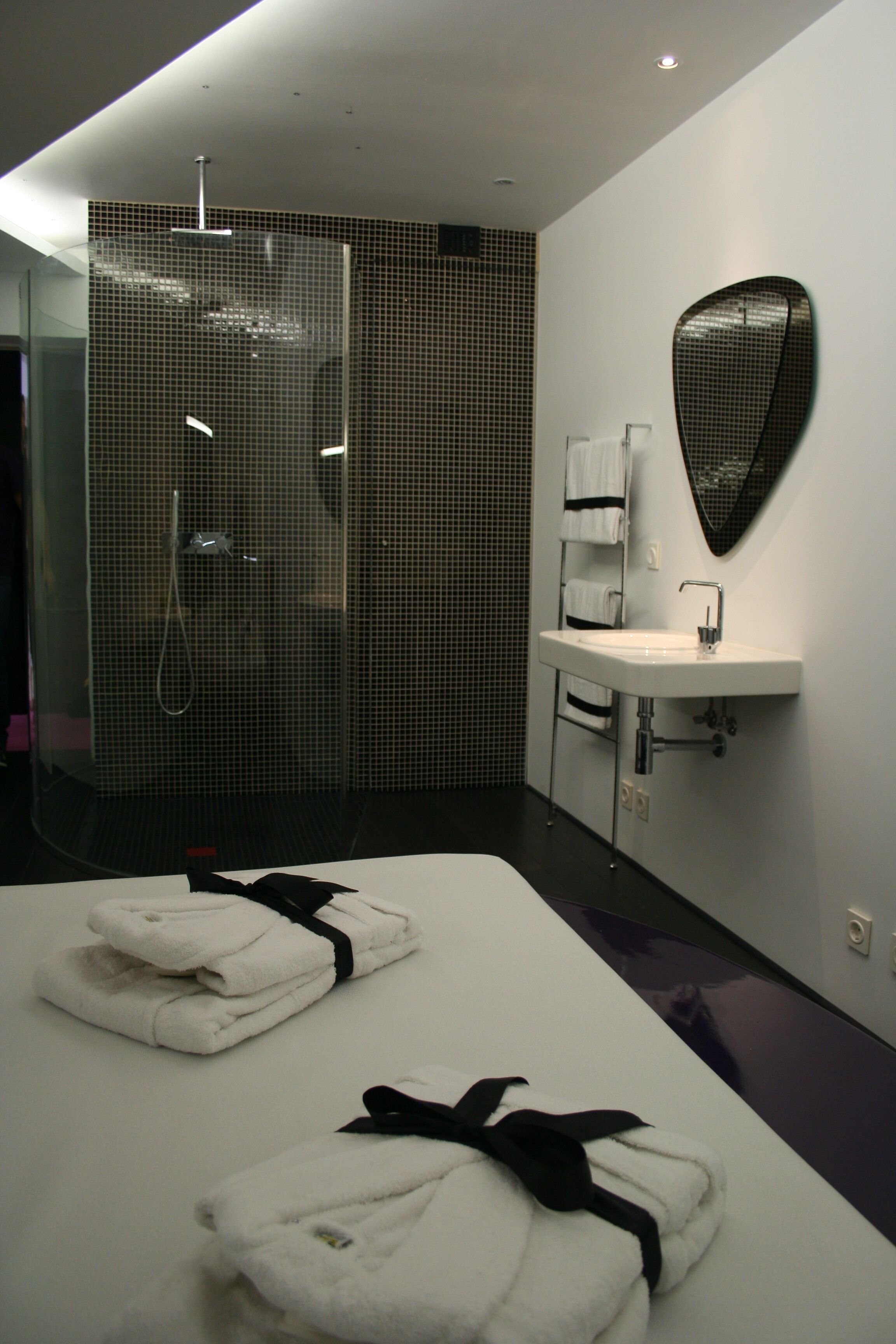 design double room | bathroom | towels