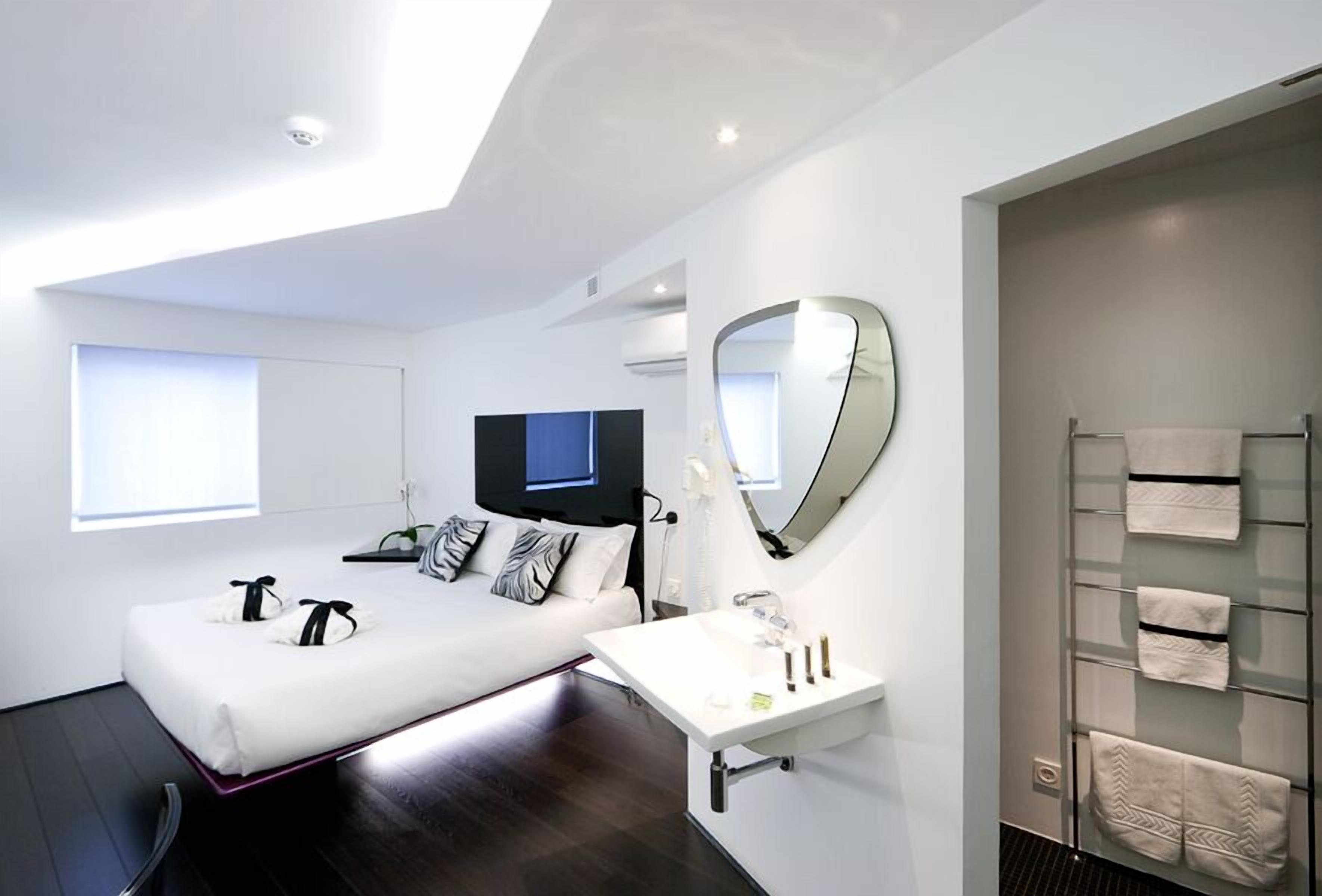 standard double room | 1 bedroom, minibar, in-room safe, soundproofing