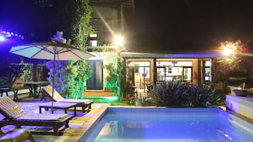 Front of property - evening/night