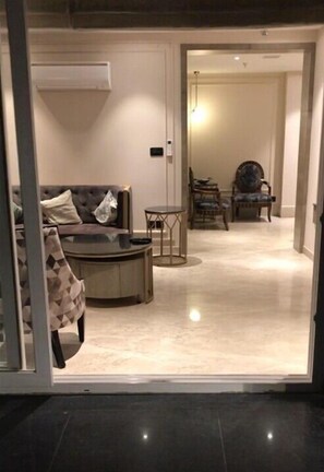 Suite presidencial | 1 habitación, ropa de cama de alta calidad y minibar 