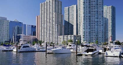 Hudson Suites at Newport