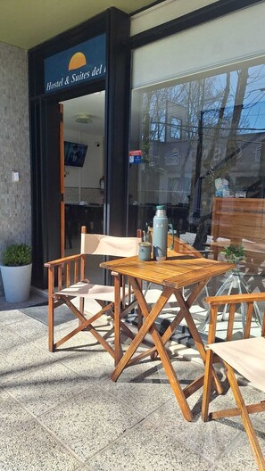 المنشأة من الخارج