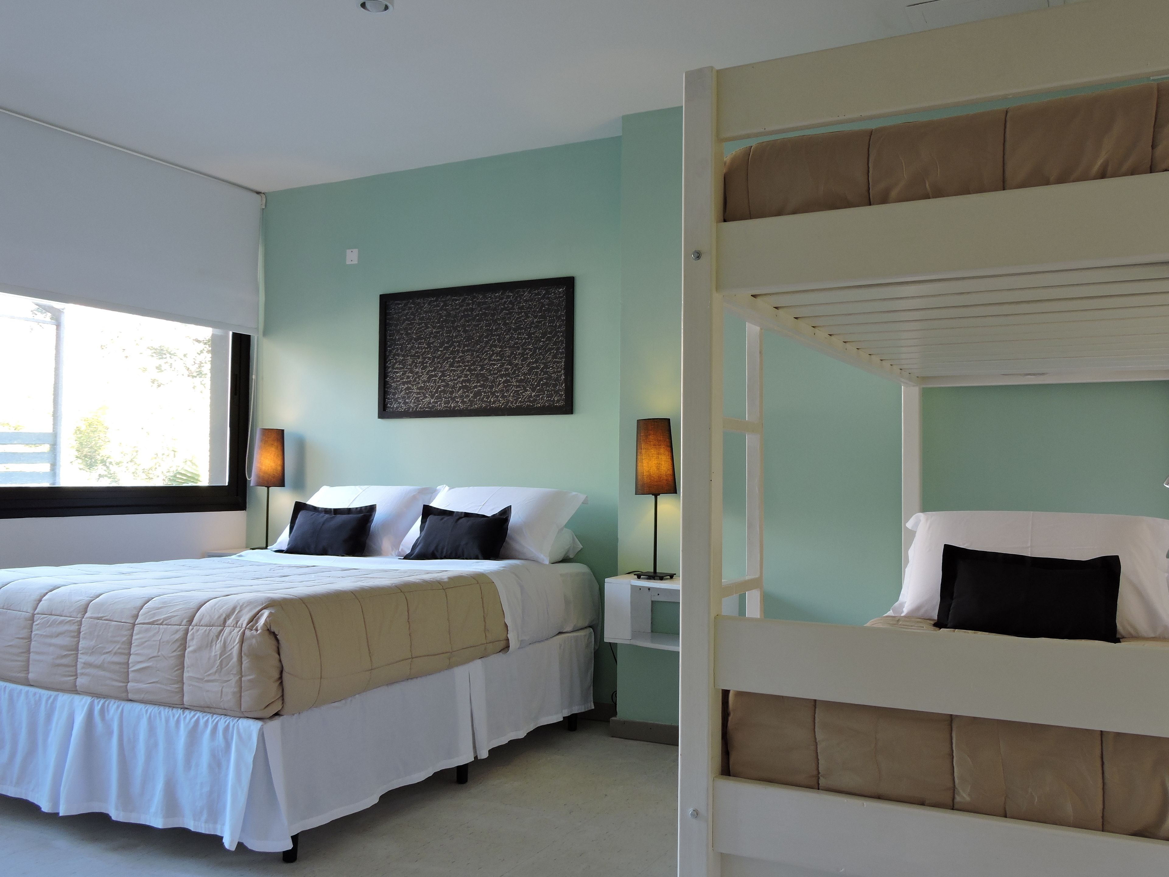 Family Room with Private Bath outside the Room  | 客房景观