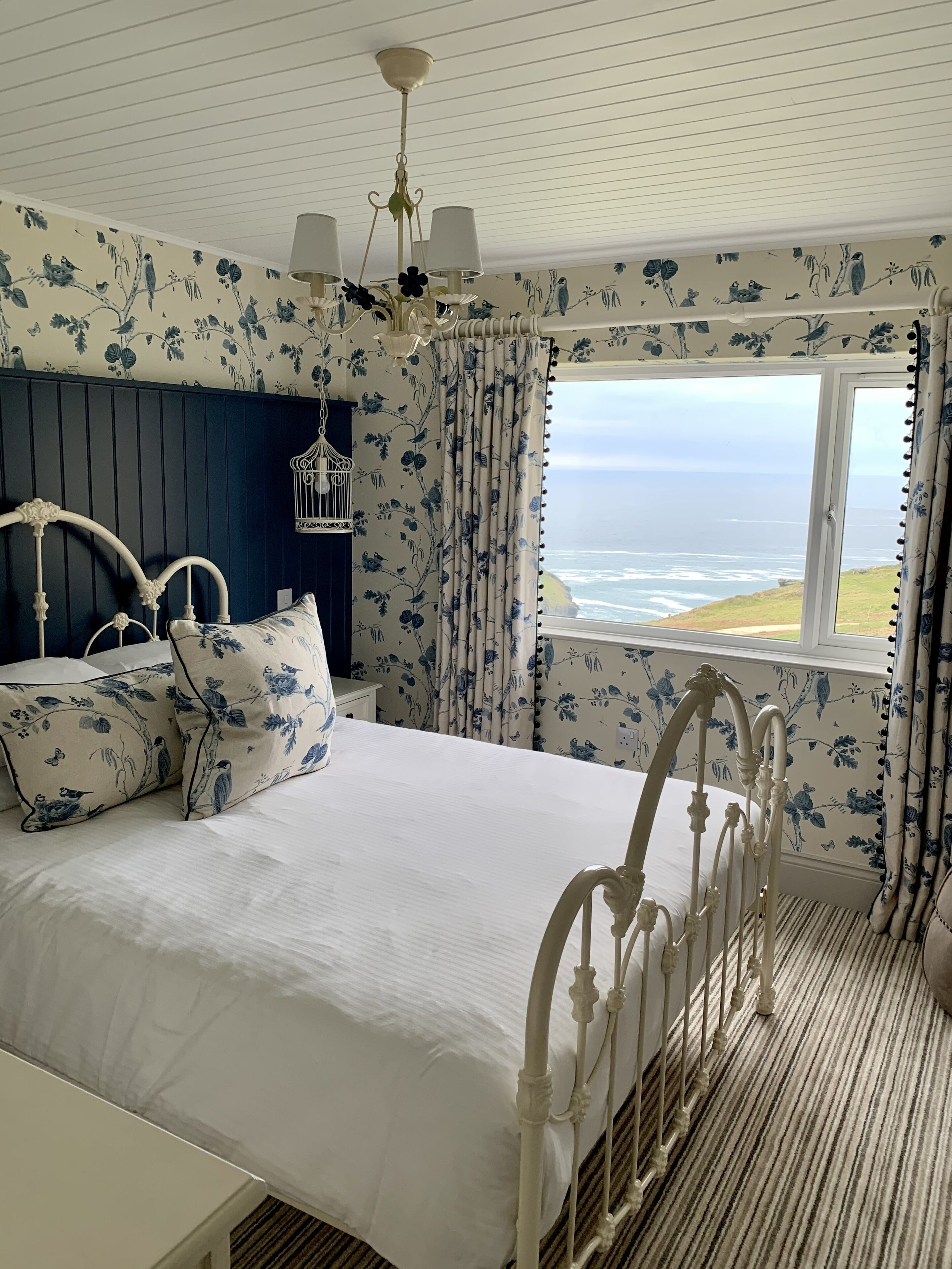 Luxury Self-Catering Apartment No 1 (Not Pet Friendly) | Premium bedding, iron/ironing board, cots/infant beds, free WiFi