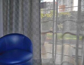 In-room safe, individually decorated, iron/ironing board, free WiFi - Hostel Hospedarte Chapultepec (Guadalajara)