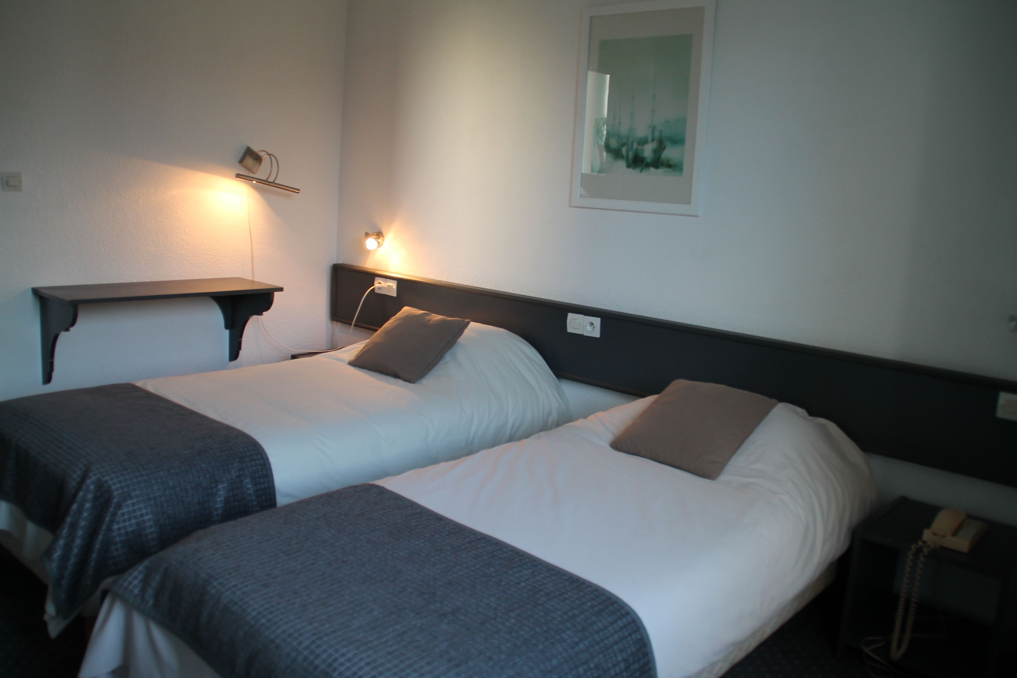 standard room | in-room safe, individually decorated, individually furnished, desk