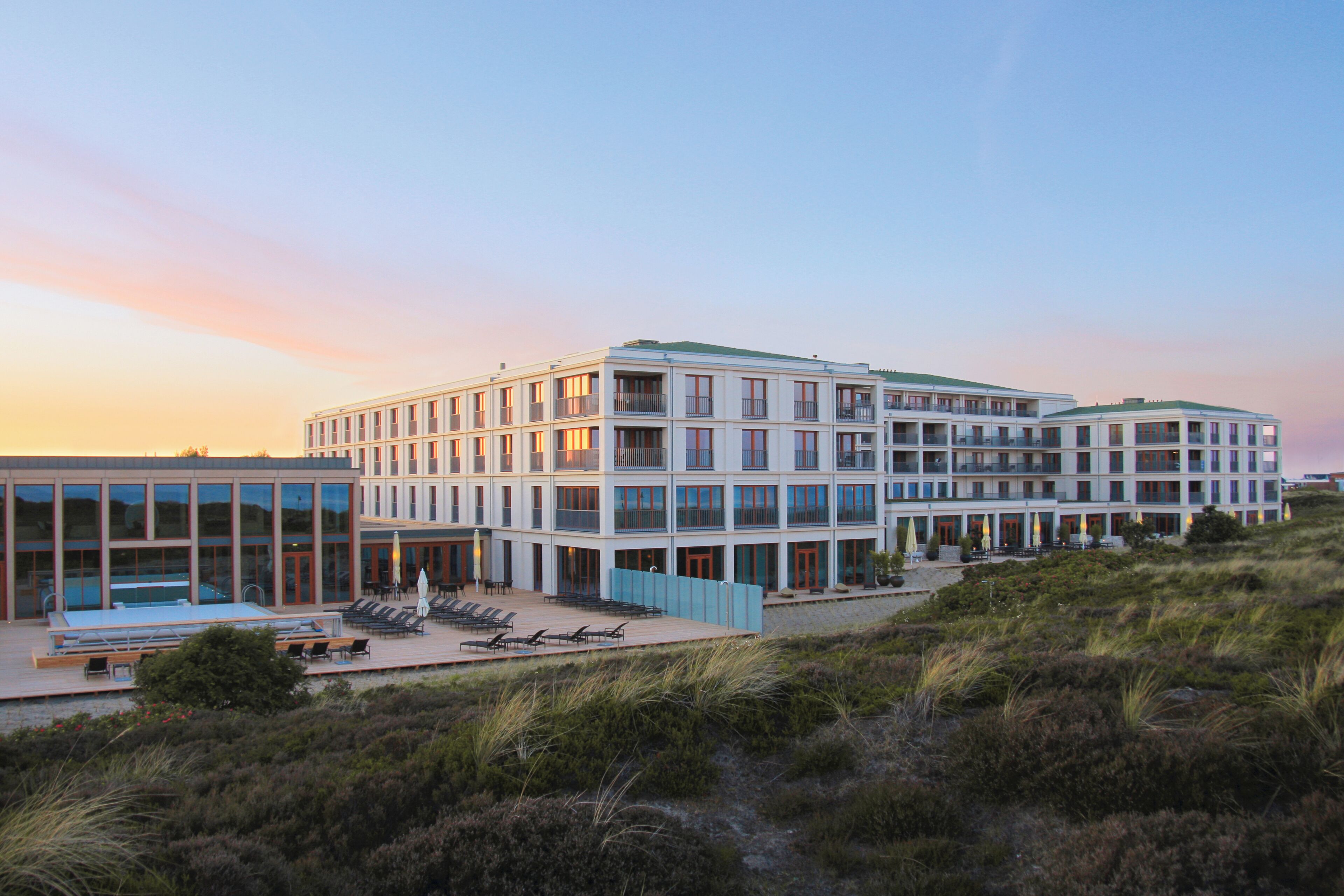 Vista frontal de la propiedad