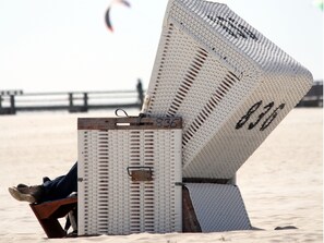 Beach nearby, beach towels