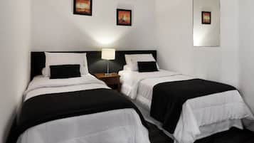 Standard Twin Room | In-room safe, free WiFi
