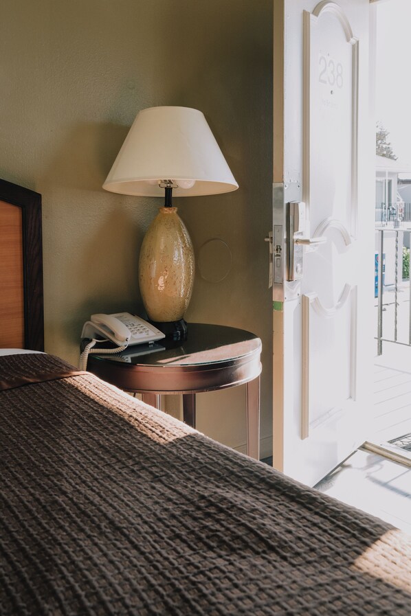 Standard Room | Desk, iron/ironing board, free cribs/infant beds, free WiFi