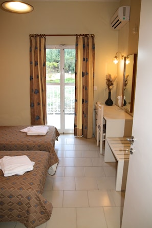 Classic Studio, Sea View, Annex Building