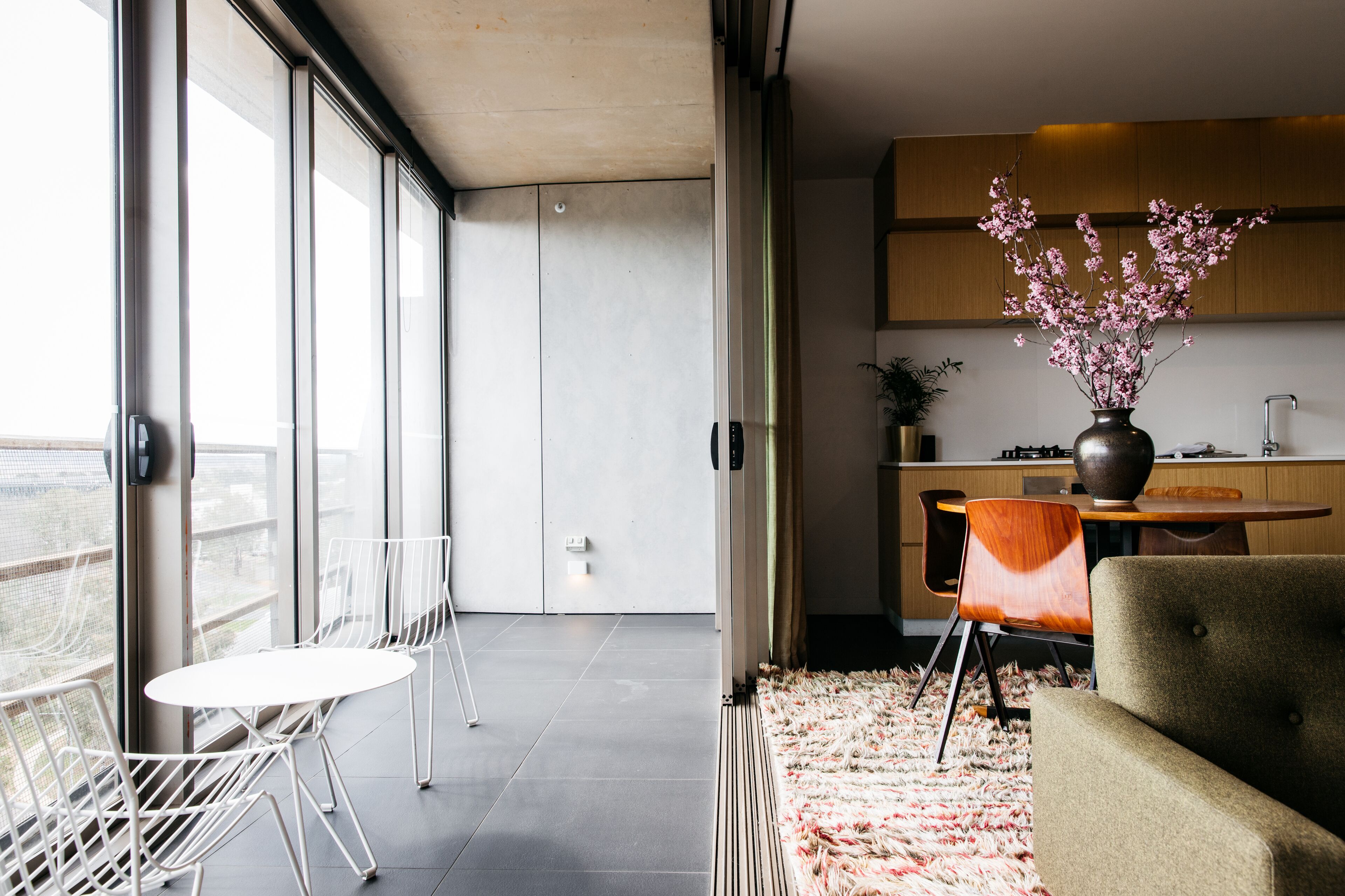 Nishi 2 Bedroom Deluxe Apartment - Eco Friendly No Aircon | Balkon