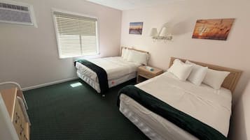 Soundproofing, WiFi (free)