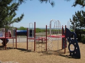 Children’s play area – outdoor