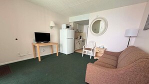 1 Bedroom Suite, Living Room, Kitchen | Living room - Sea Scape Inn (Wildwood Crest)