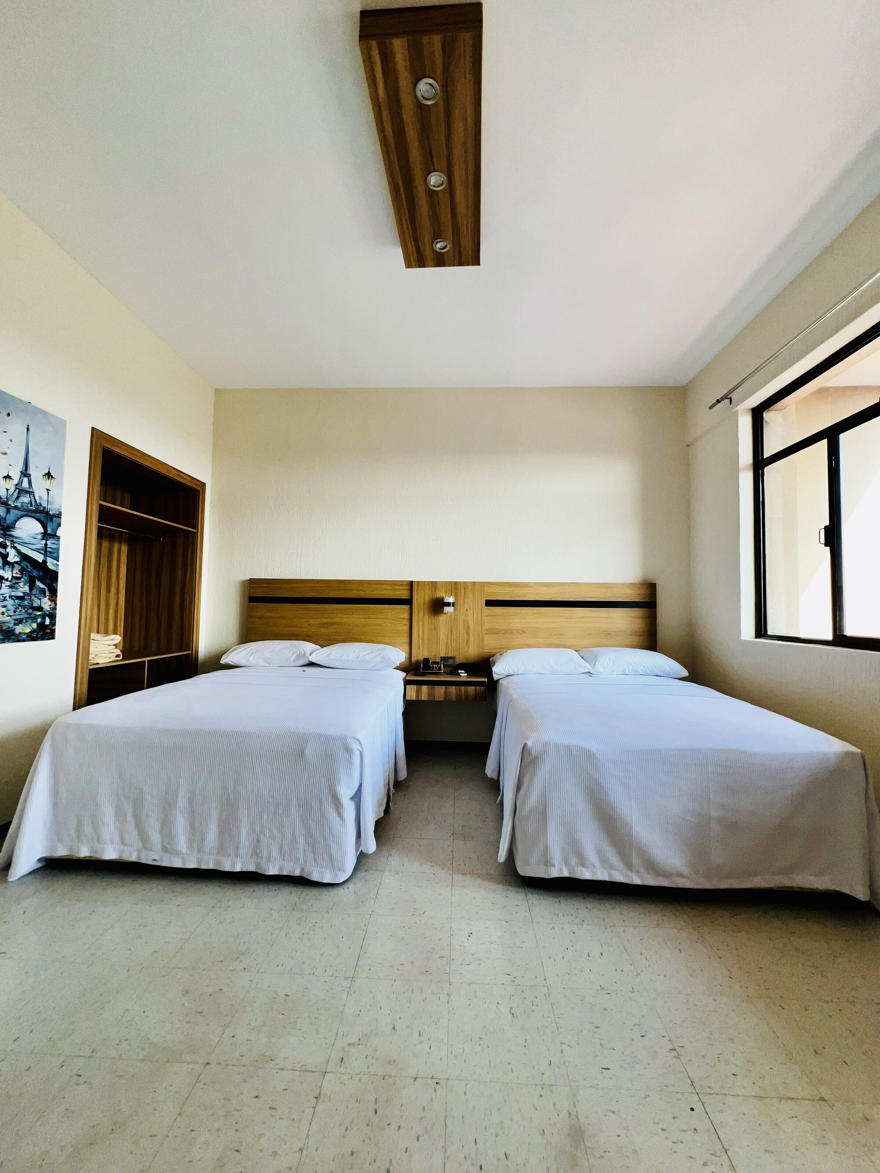 Economy Twin Room | Desk, iron/ironing board, free WiFi