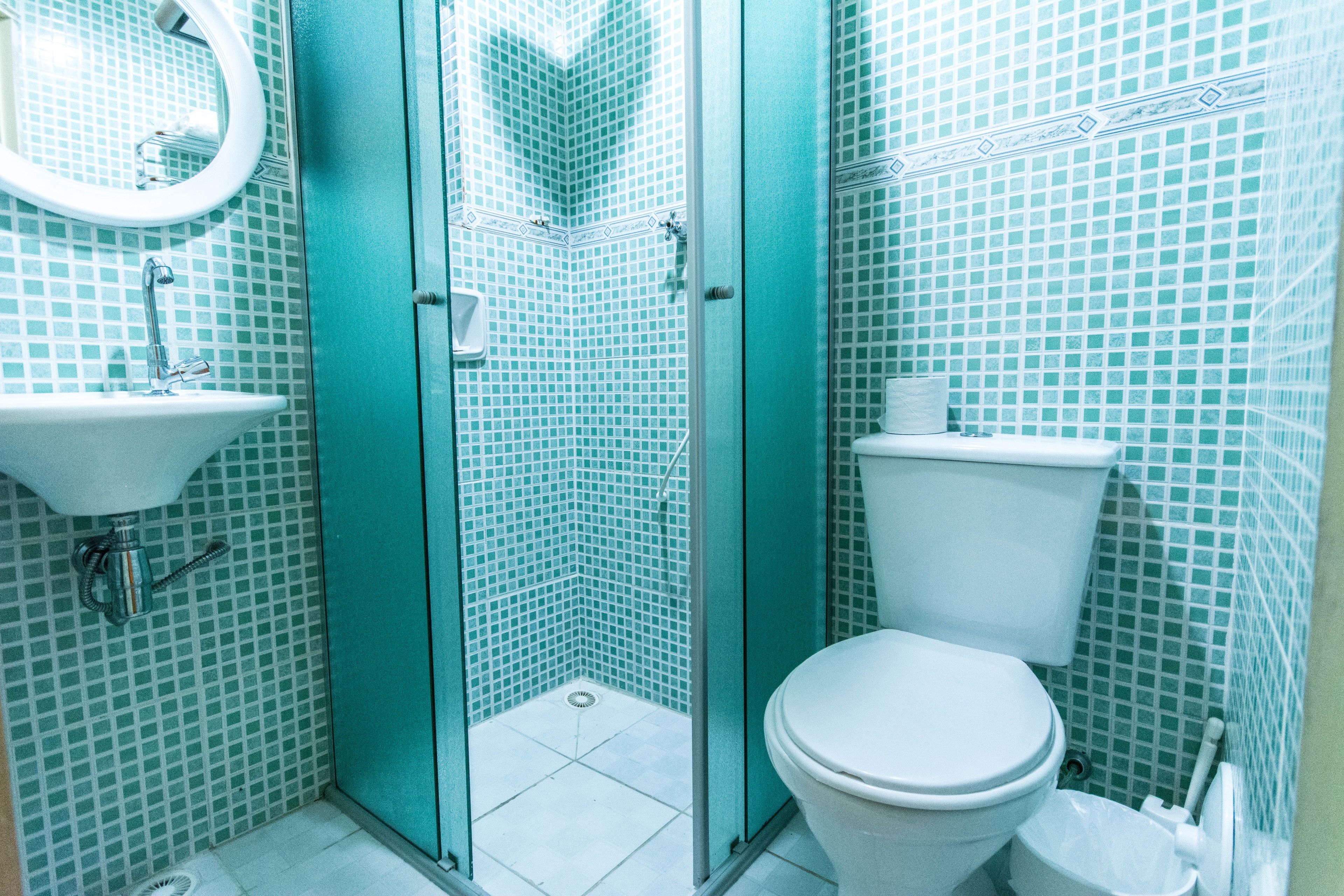 superior twin room, 2 single beds | bathroom | shower, hair dryer, towels