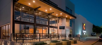 Comfort Inn 埃莫西约Pitic