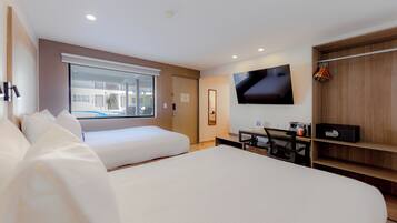 Hochwertige Bettwaren, Zimmersafe, Schreibtisch