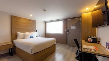 Habitación, 1 cama individual, para no fumadores | Ropa de cama de alta calidad y caja de seguridad en la habitación