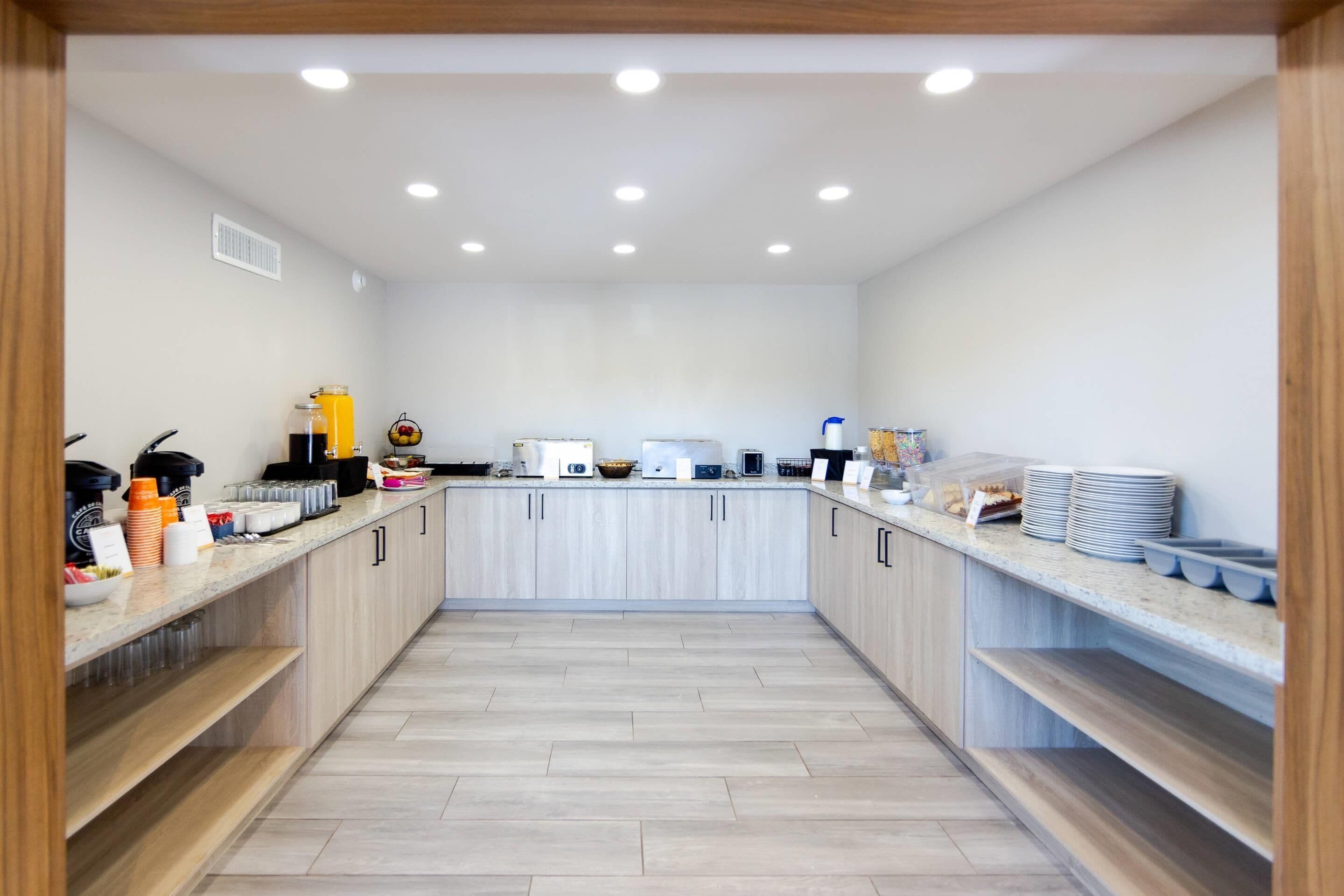 Free daily continental breakfast