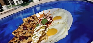 Tägliches inbegriffenes kontinentales Frühstück