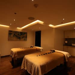 Salas de tratamiento para parejas, un sauna, baño turco, aromaterapia