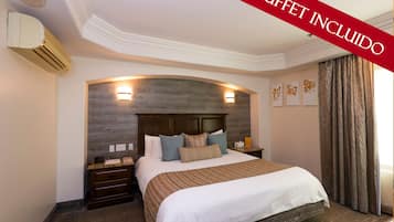 Minibar, in-room safe, desk, iron/ironing board