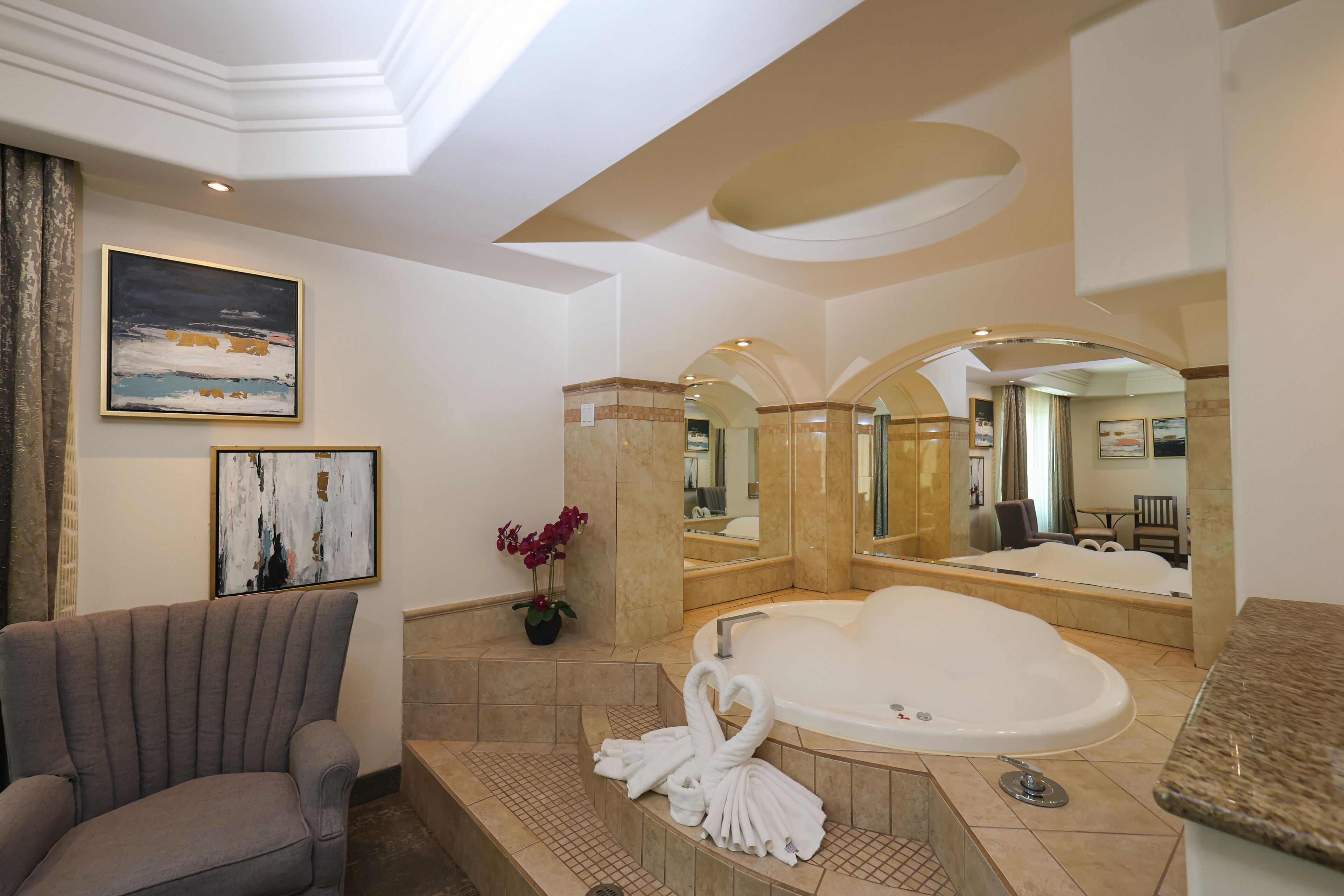 Minibar, in-room safe, desk, iron/ironing board