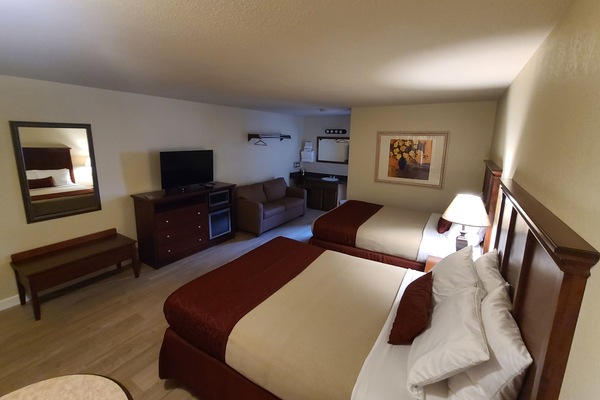 Blackout curtains, soundproofing, iron/ironing board, free WiFi