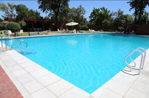 Innenpool, Außenpool