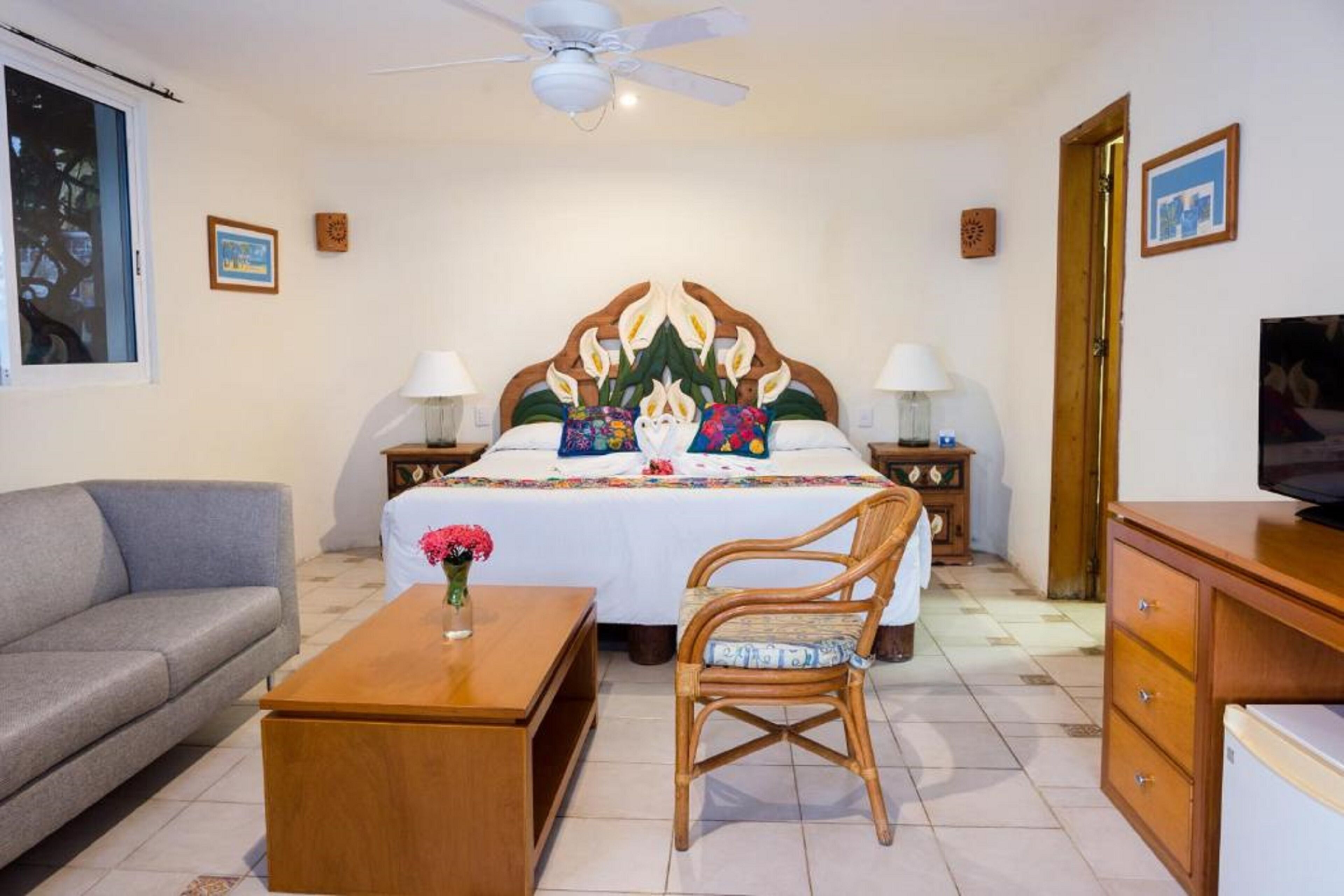 suite, 1 king bed, terrace, ocean view | in-room safe, desk, free wifi, bed sheets