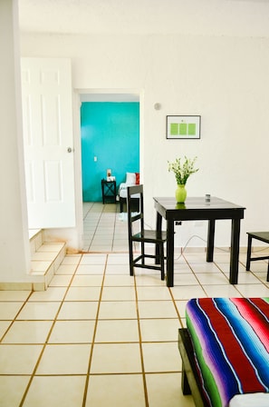 Apartamento, 2 quartos | Frigobar, camas extras/dobráveis, Wi-Fi de cortesia