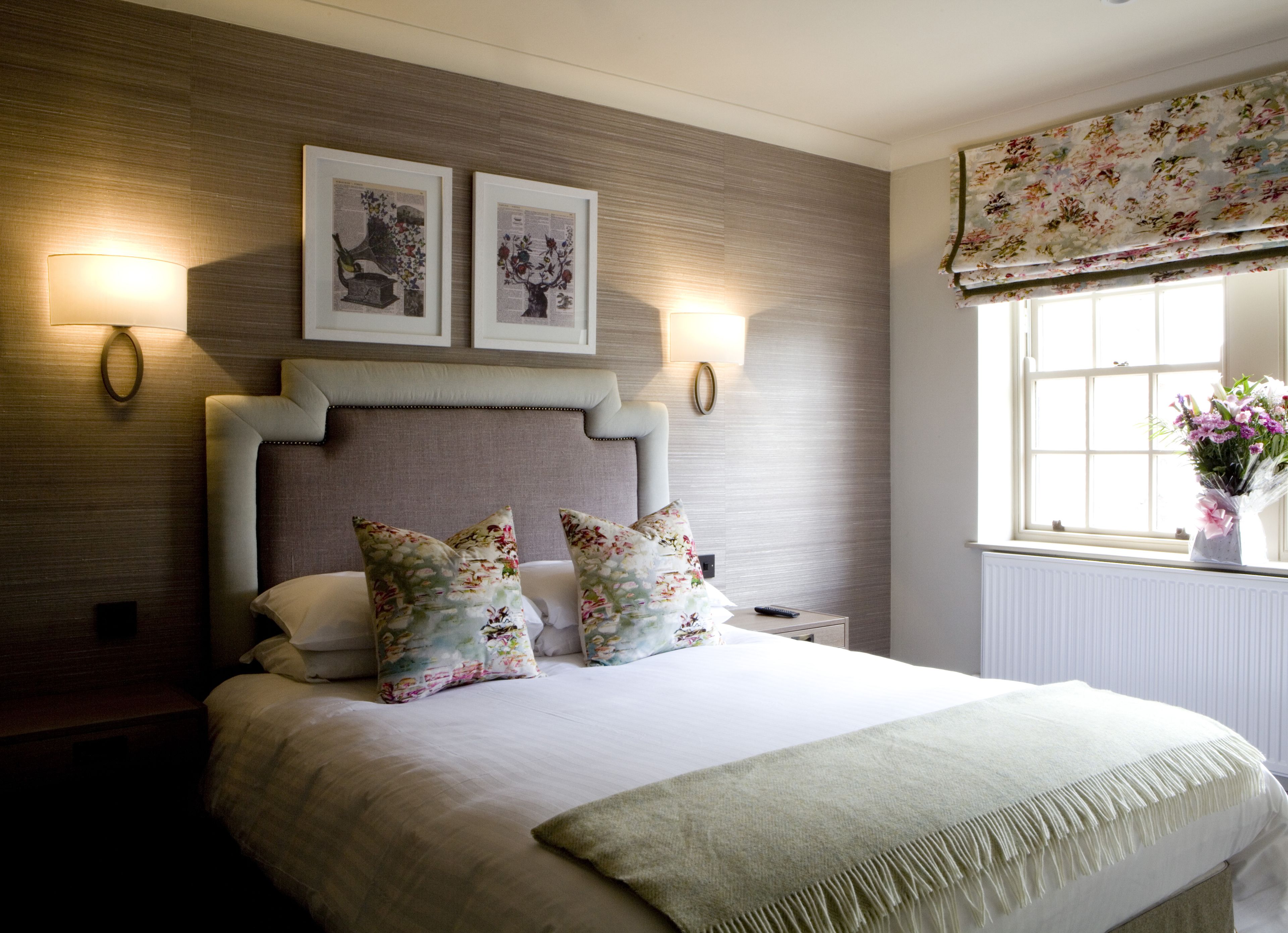 Skrivebord, strykejern/-brett, wi-fi (inkludert) og sengetøy