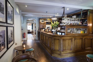 Bar (en la propiedad)