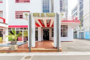 EntrĂ©e de lâhĂ©bergement