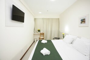 スタンダード ルーム | ミニバー、セーフティボックス (室内)、デスク、ベビーベッド