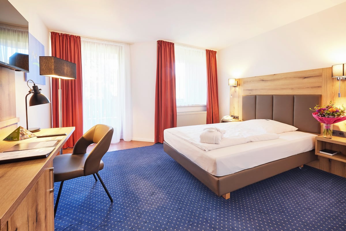 Comfort Single Room | 1 bedroom, hypo-allergenic bedding, minibar, in-room safe