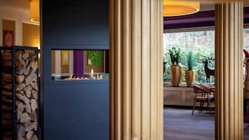 供應早餐、午餐和晚餐,當地料理,露天餐廳