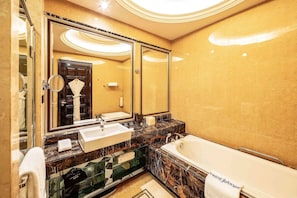 Bathroom - Howard Johnson Agile Plaza Chengdu (Chengdu)