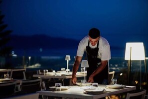 Outdoor dining - Agimi And S Hotel (Sarande)