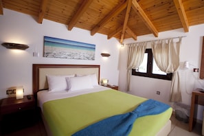 Junior suite | Een kluis op de kamer, geluiddichte muren, gratis wifi, beddengoed