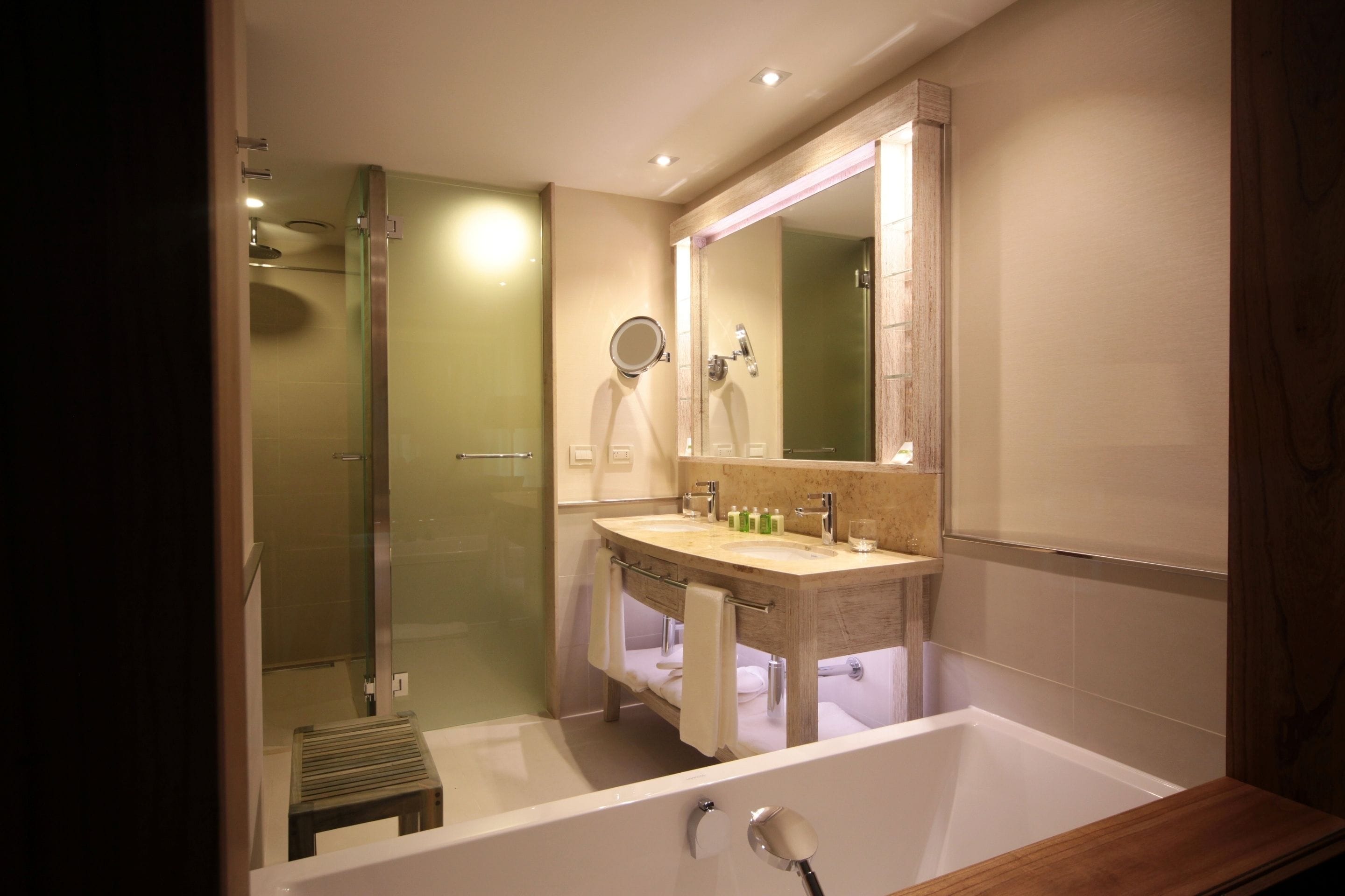 separate bathtub and shower, deep-soaking bathtub, rainfall showerhead