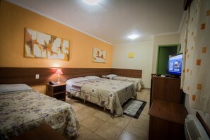 Chambre Quadruple SupĂ©rieure, non-fumeurs, salle de bains attenante | Ăquipements de la chambre