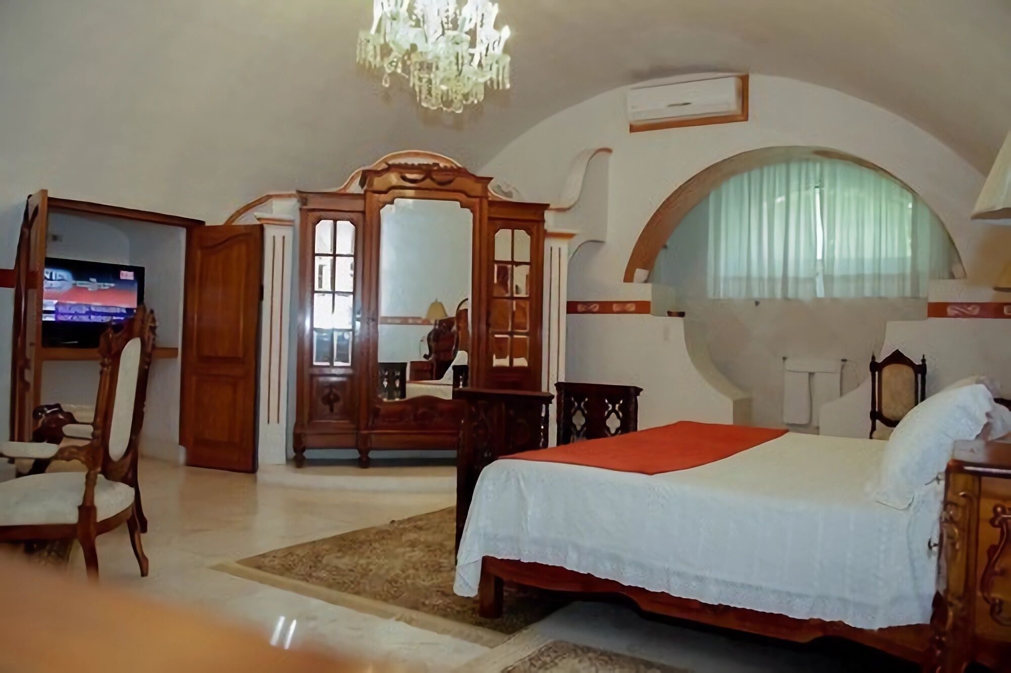 Habitación Deluxe, 1 cama King size | Wifi gratis y acceso para silla de ruedas 