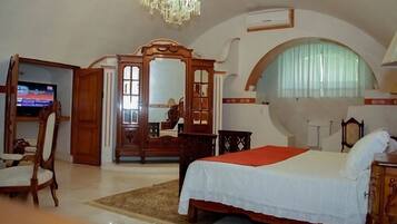 Habitación Deluxe, 1 cama King size | Wifi gratis y acceso para silla de ruedas