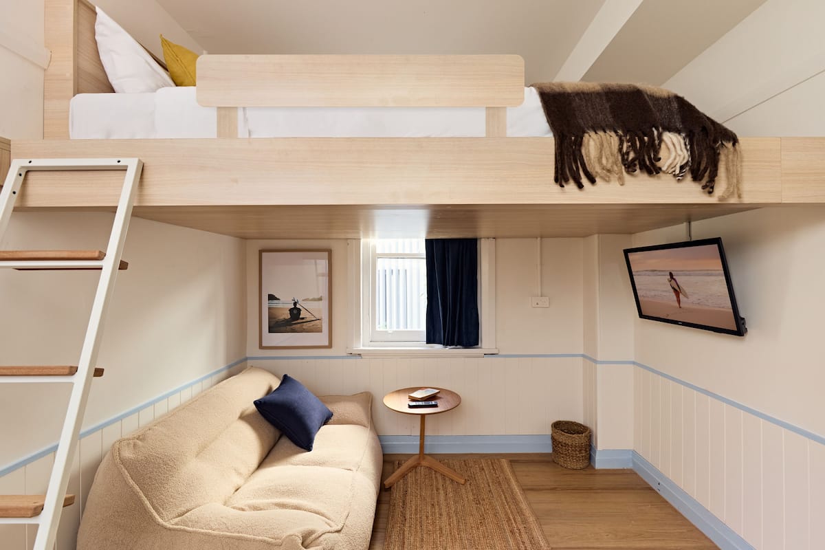 Private Premium Ensuite Loft | Living area