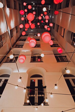 Se sirven desayunos, comidas, cenas y cocina mediterránea