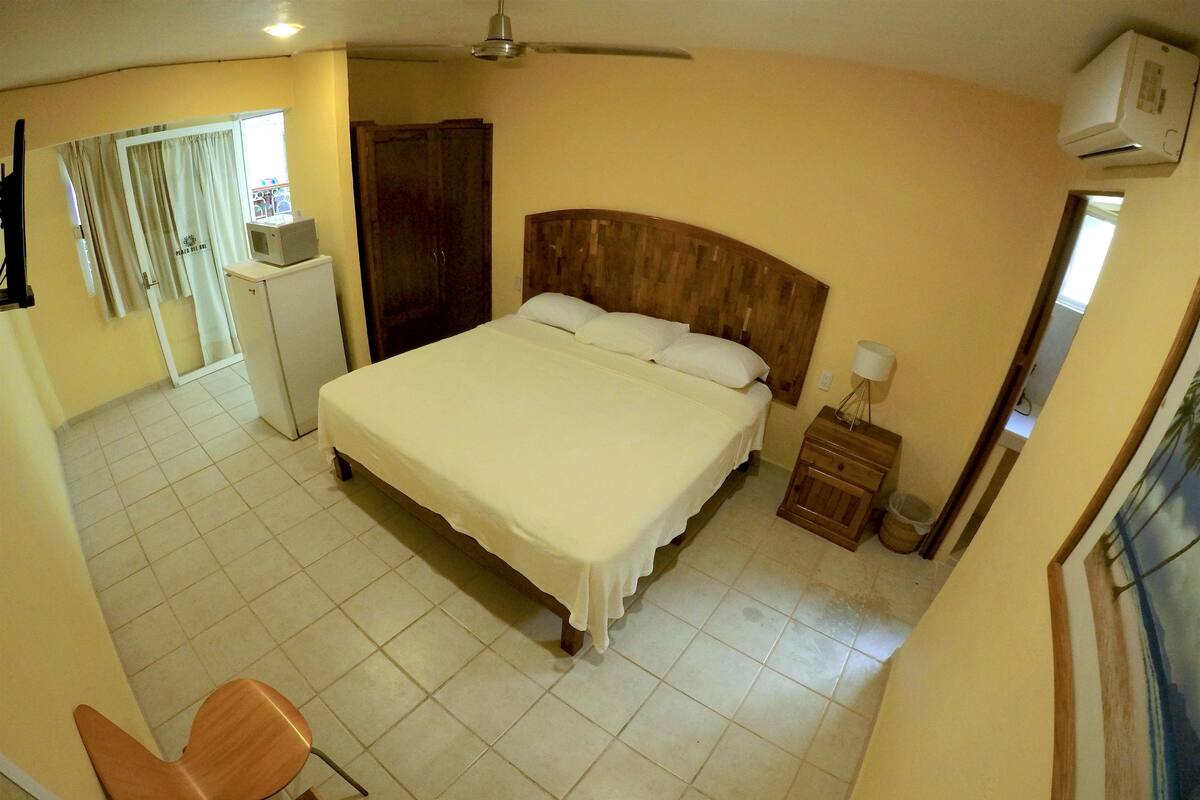 Habitación triple | Tabla de planchar con plancha y wifi gratis